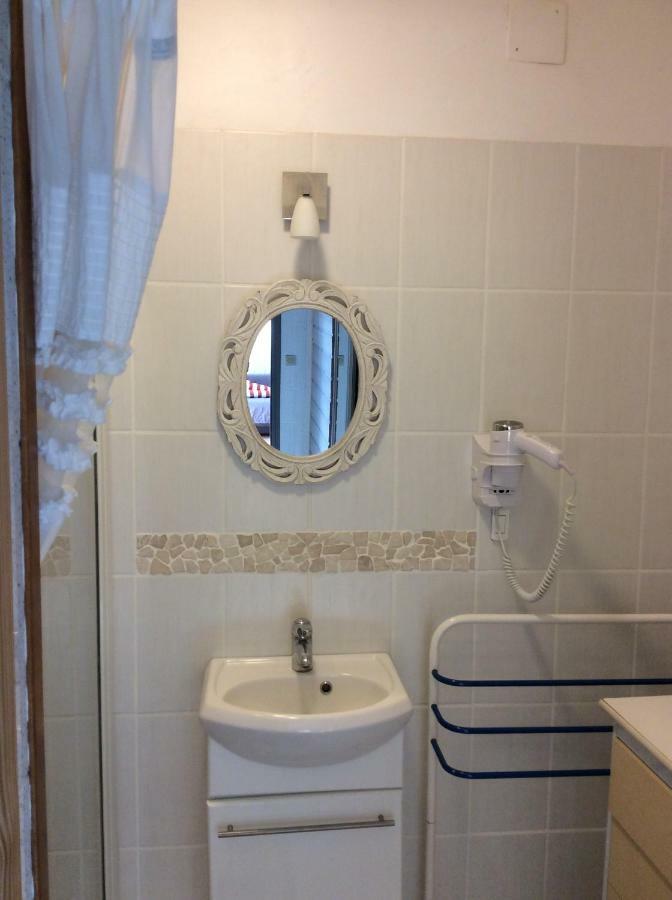 Appartement En Rez De Villa Beausite Mandelieu Eksteriør billede